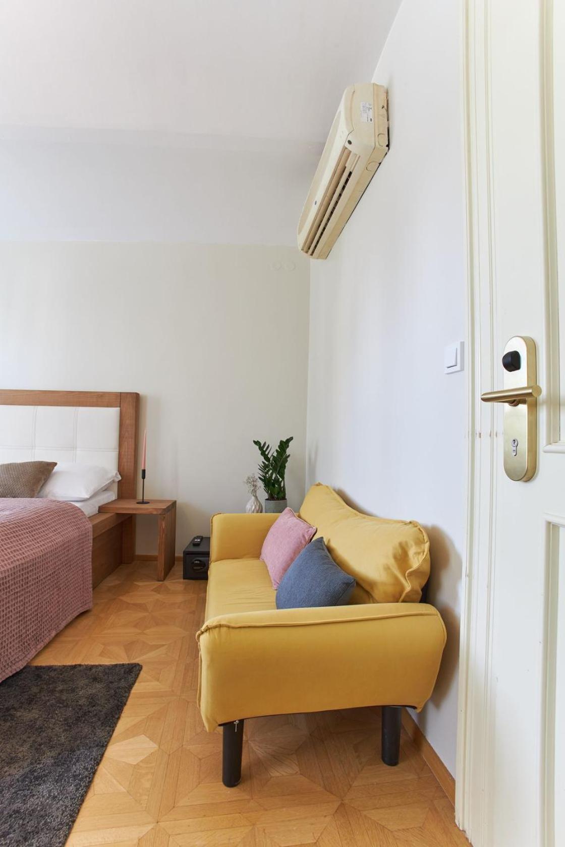River View Residence By Charles Bridge Prague Extérieur photo